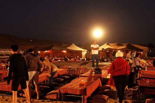 How to Greet in Arabic – A Visitor’s Guide to Emirati Hospitality in Dubai