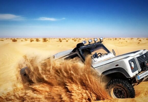 Extreme Desert Safari: Thrills in the Arabian Sands