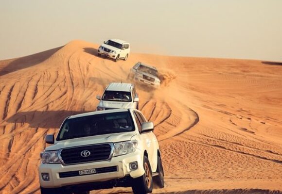 Desert Safari Tour: Adventure in the Arabian Dunes